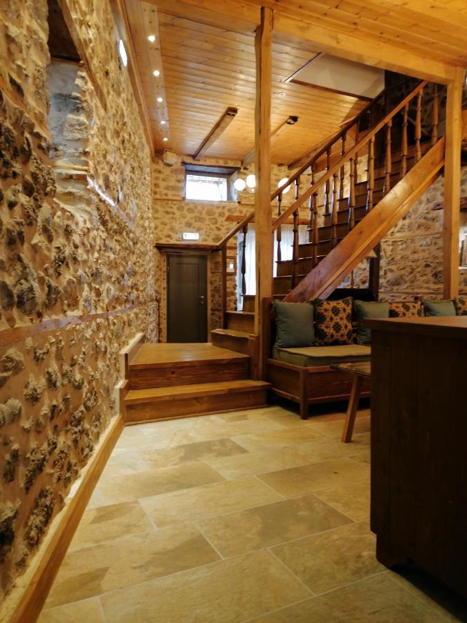 Riverbed Traditional Guest House Litókhoron Eksteriør bilde