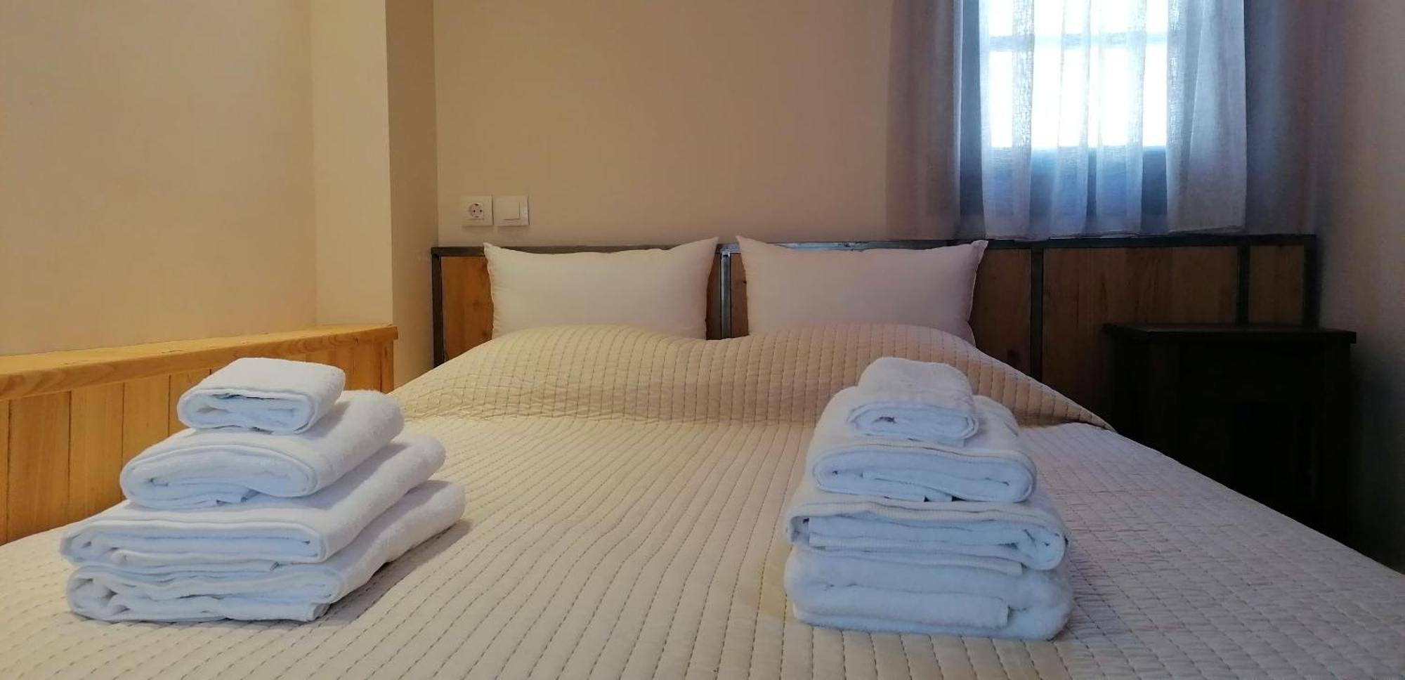 Riverbed Traditional Guest House Litókhoron Rom bilde